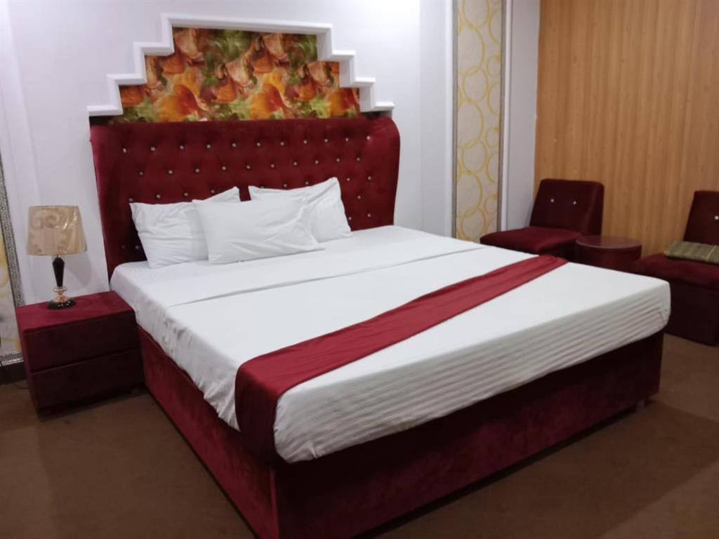 Helen One Hotel Lahore Exterior photo